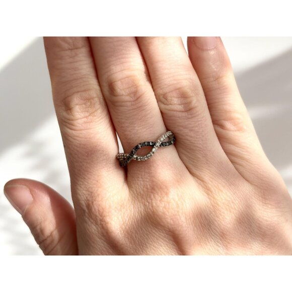 Infinity Symbol CZ & Black Spinel Unusual 925 Sterling Silver Vintage Ring sz 8 - Picture 10 of 10